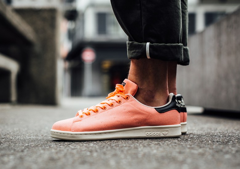 adidas Stan Smith “Salmon Canvas”