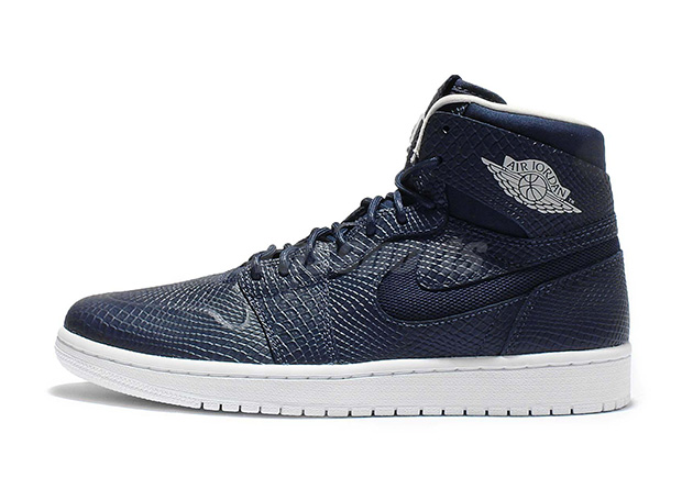 Air Jordan 1 High Nouveau Midnight Navy 02