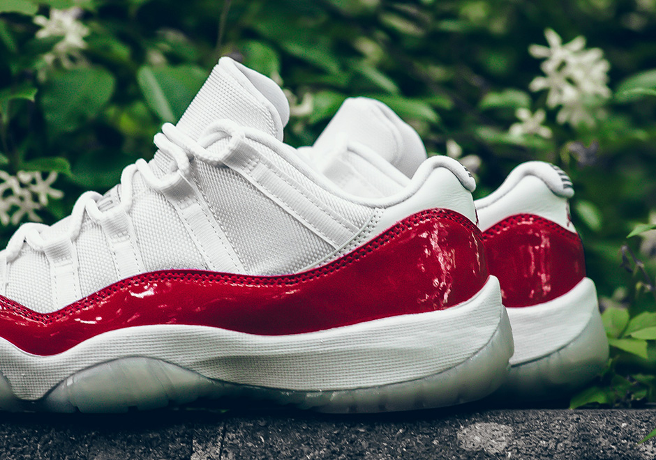 Air Jordan 11 Low White Varsity Red Detailed Look 05