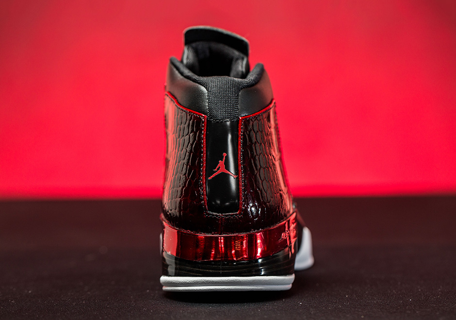 Air Jordan 17 Bred Chicago Release Details 04