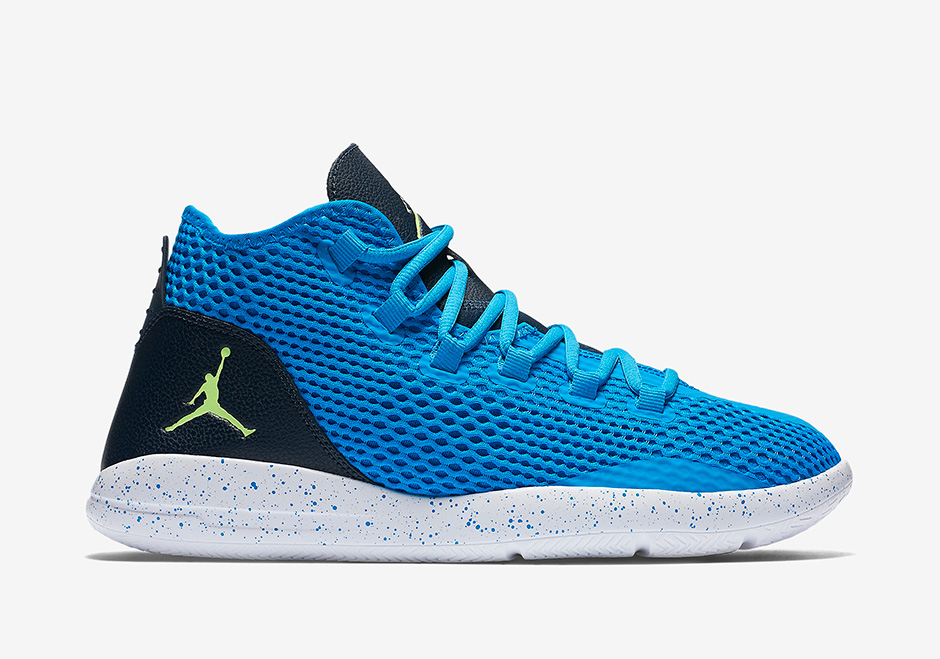 Jordan Reveal Photo Blue Ghost Green 02