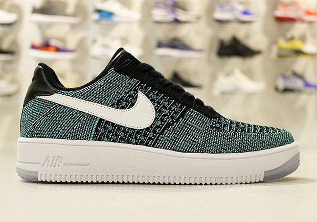 Nike Air Force 1 Low Flyknit Hyper Jade 1