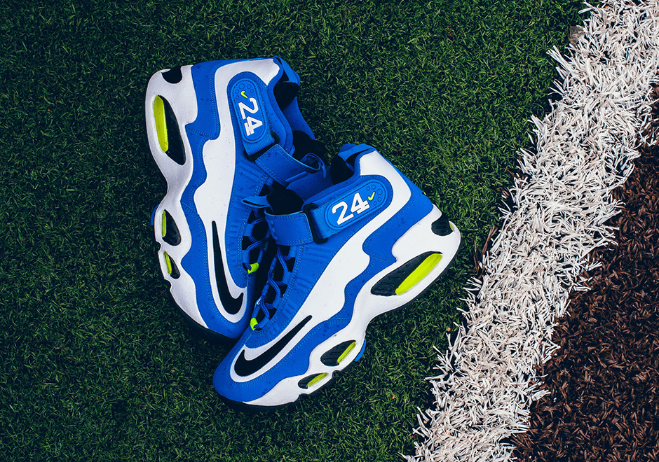 Nike Air Griffey Max 1 Varsity Royal Retro 2016 01