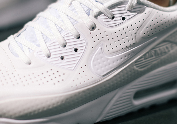 Nike Air Max 90 Ultra Triple White 01