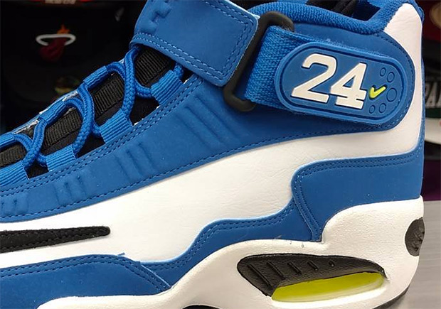 Nike Air Griffey Max 1 "Varsity Royal" Releasing Soon