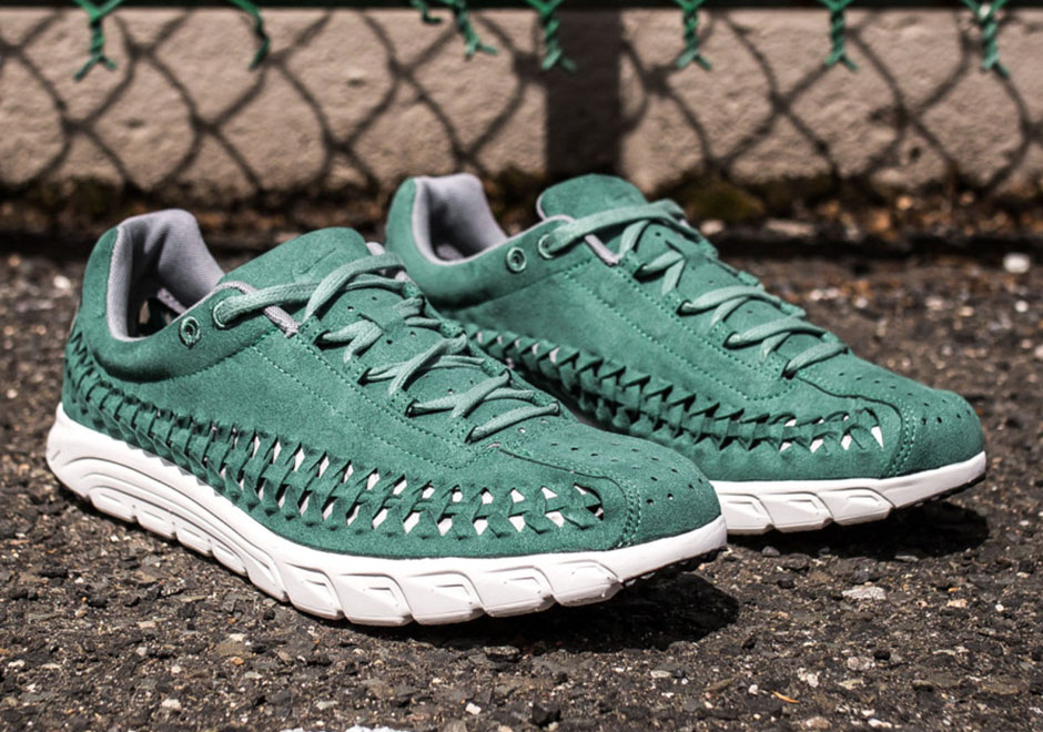 Nike Mayfly Woven Jade Glaze 3