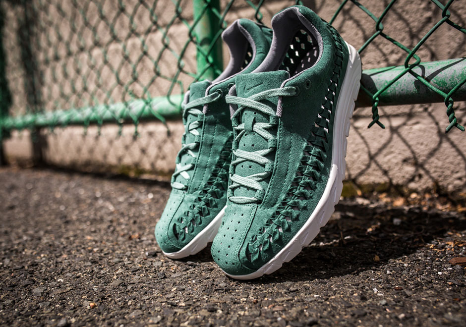 Nike Mayfly Woven Jade Glaze 4