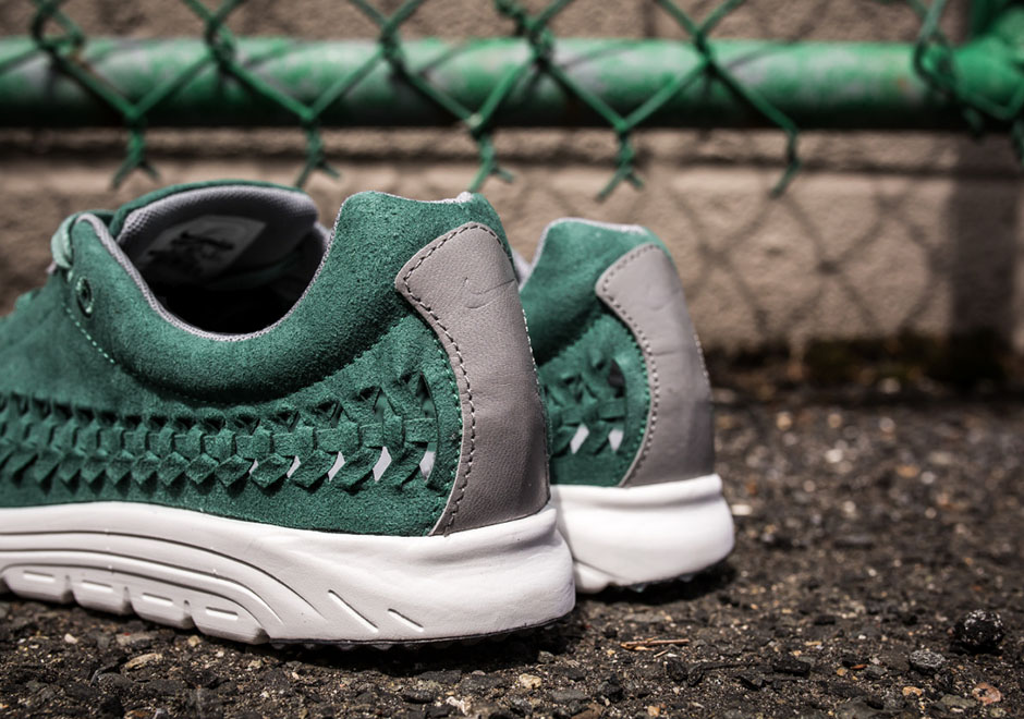 Nike Mayfly Woven Jade Glaze 5