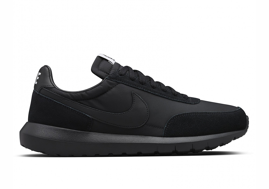 Nike Roshe Run Daybreak Triple Black 02