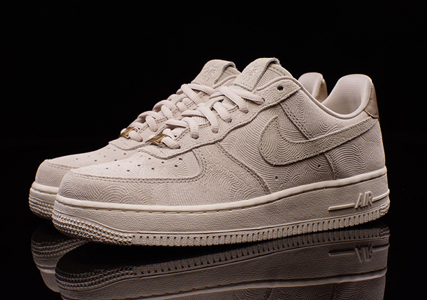 Nike Wmns Air Force 1 Prm Suede Gamma Grey 1