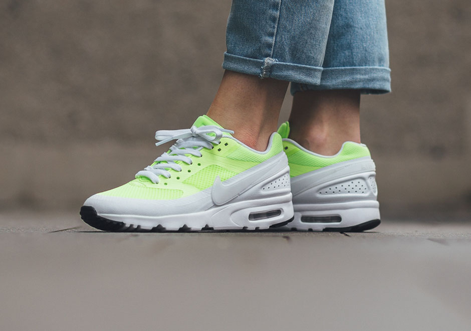 Nike Wmns Air Max Bw Ultra Ghost Green 2