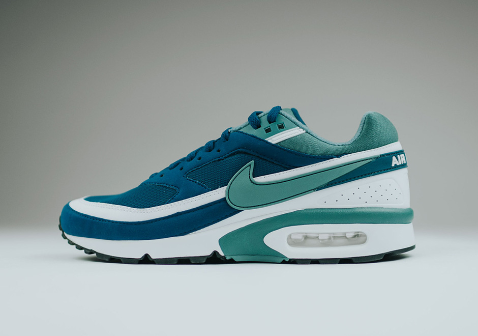 Nike Finally Releases the Original "Marina Blue" Air Max BW