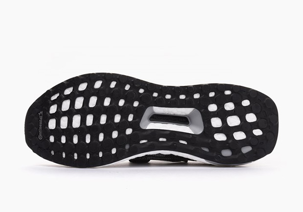 adidas-ultra-boost-uncaged-womens-black-black-white-6