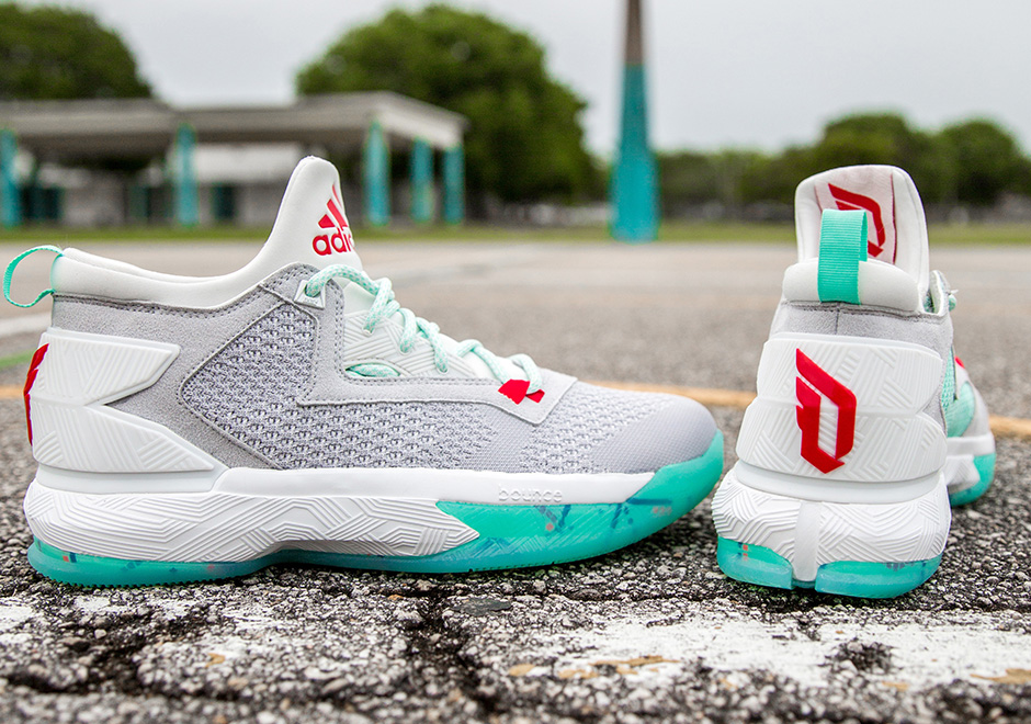 The adidas D Lillard 2 Brings Back the "PDX Carpet" Motif