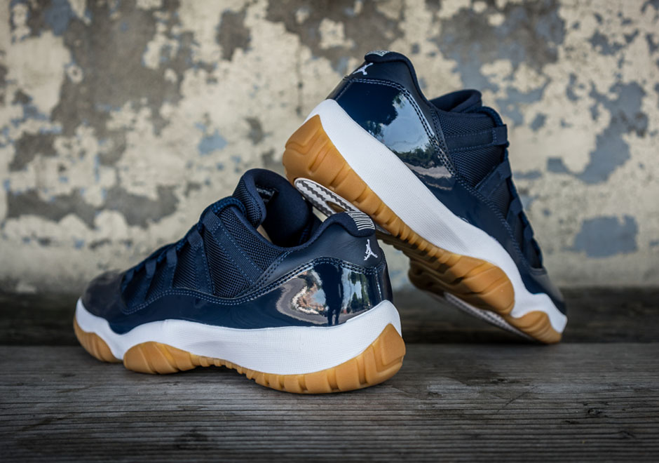 Air Jordan 11 Low Navy Gum White Red Release Reminder 3