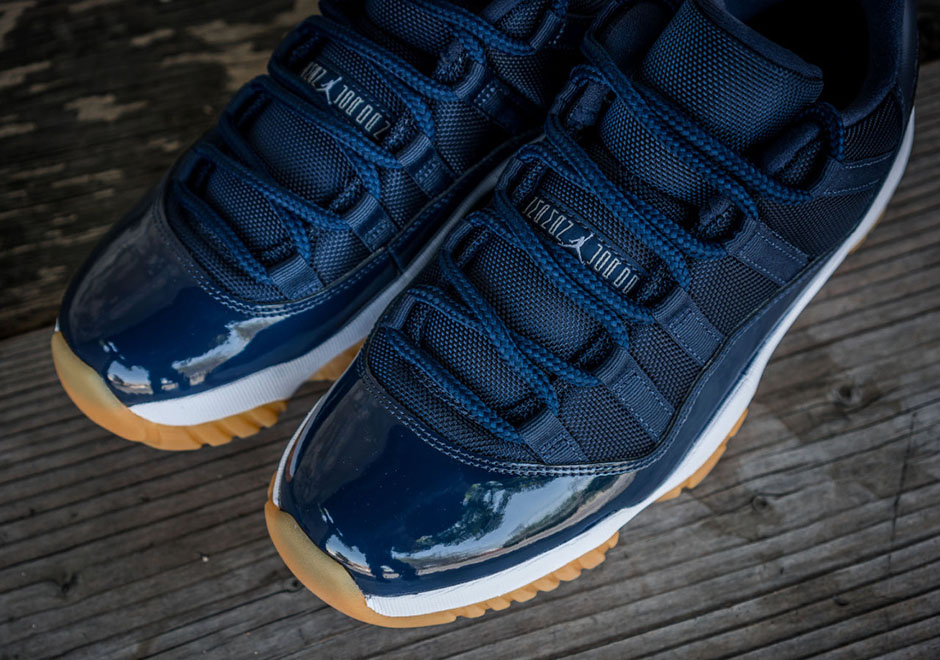 Air Jordan 11 Low Navy Gum White Red Release Reminder 5