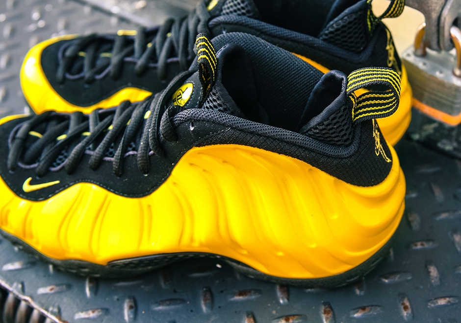 Foamposite One Black Optic Yellow 3