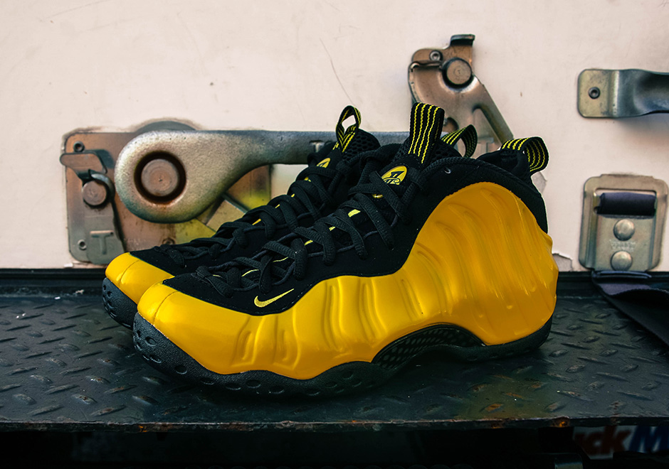 Foamposite One Black Optic Yellow 5