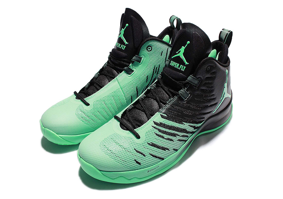 Jordan Super Fly 5 Green Glow Blake Griffin 01