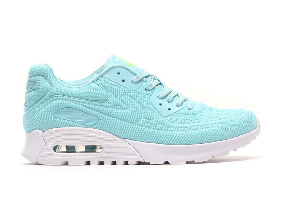 Nike Air Max 90 Plush 1
