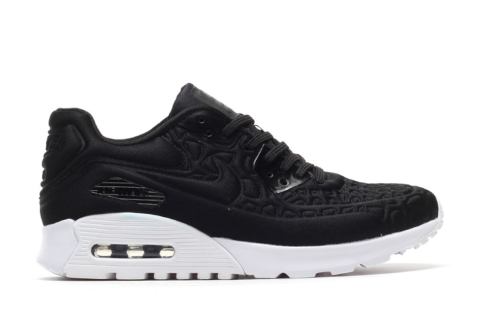 Nike Air Max 90 Plush 3