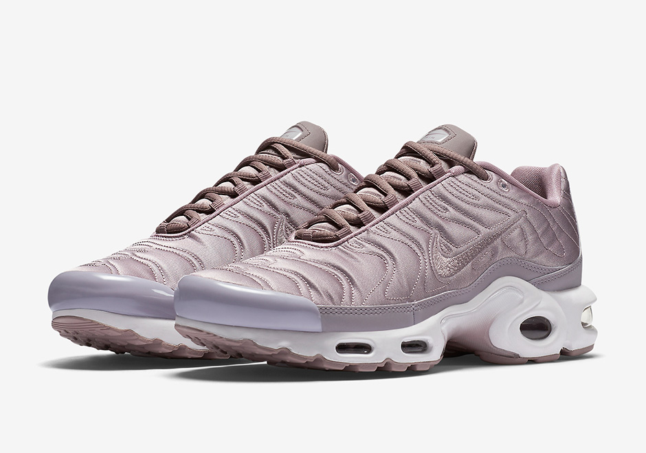 Nike Air Max Plus Summer Satin Pack 09