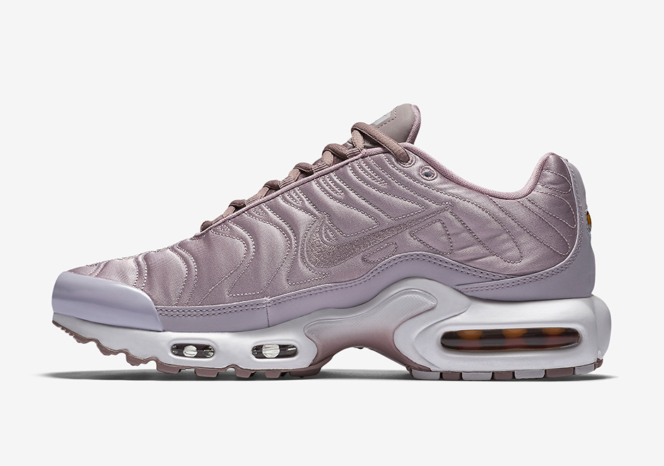 Nike Air Max Plus Summer Satin Pack 11