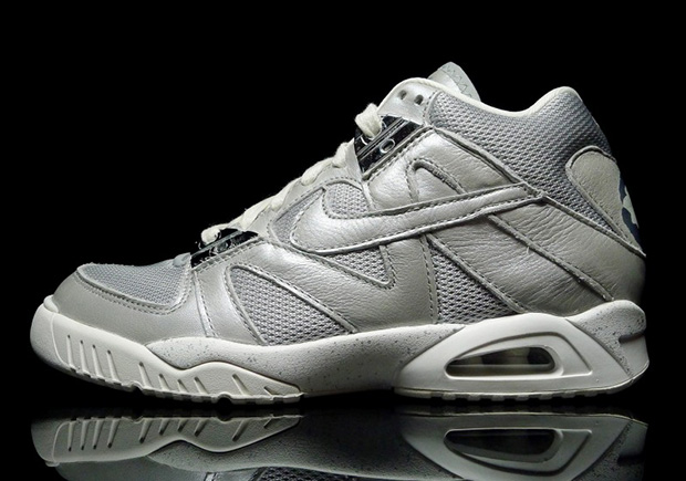 Nike Air Tech Challenge Iii Metallic Silver 01