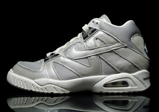 Nike Air Tech Challenge III “Metallic Silver”