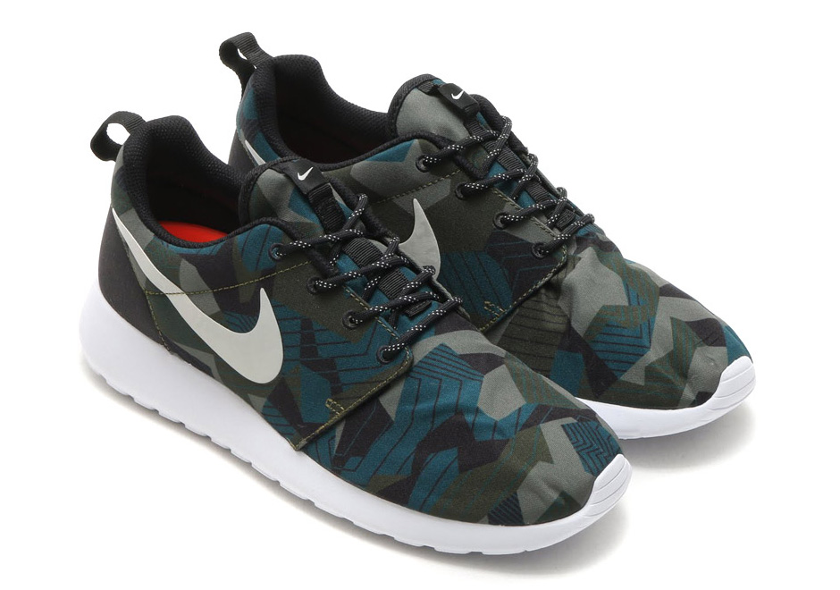 Nike Roshe Run Print Cargo Khaki Light Bone 1