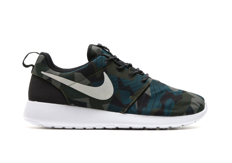 Nike Roshe Run Print Cargo Khaki Light Bone 2