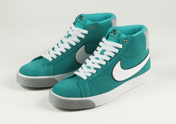 Nike SB Blazer SE “Hyper Jade”