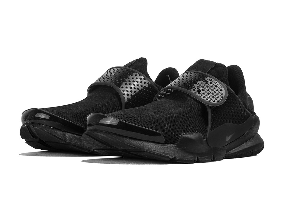 Nike Sock Dart Triple Black 01