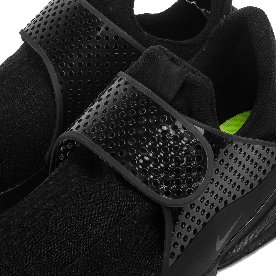 Nike Sock Dart Triple Black 05