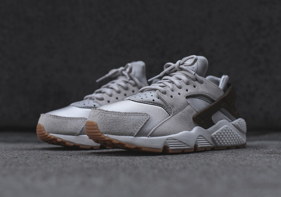 Nike Wmns Air Huarache Concrete Gum 01