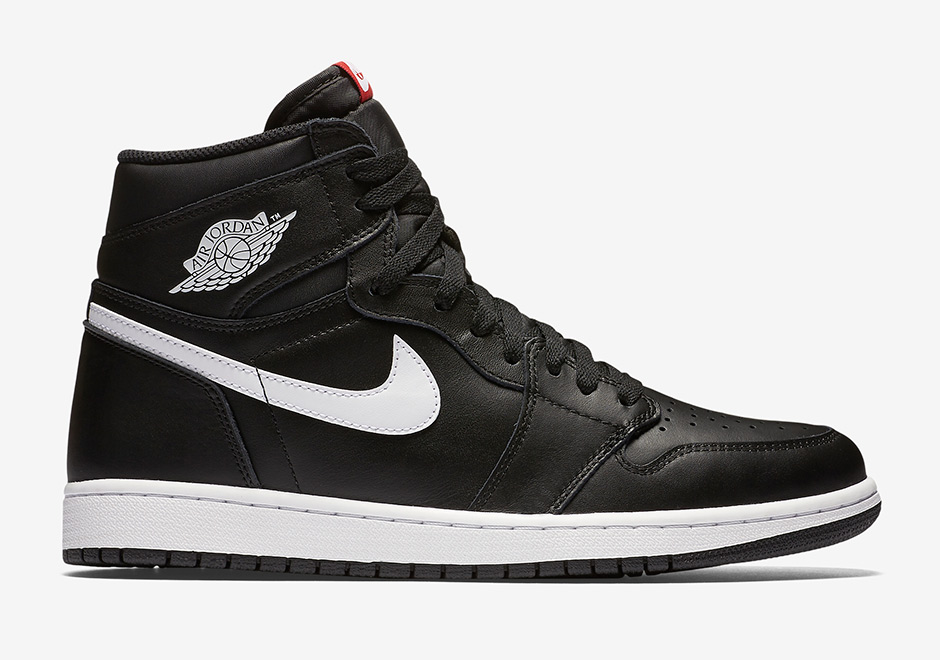 Air Jordan 1 Retro High Og Premium Essentials Black White 3