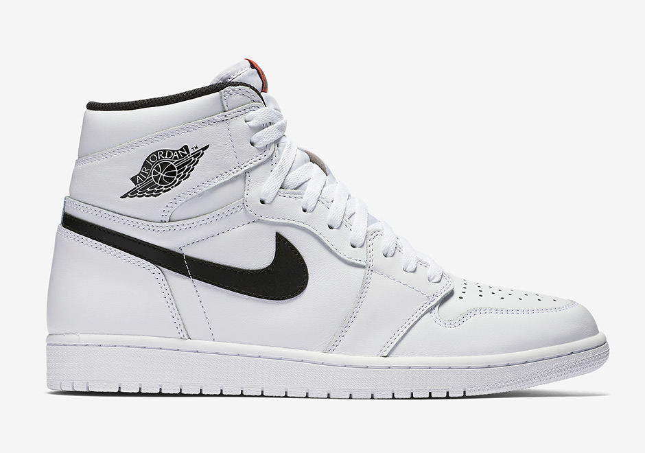 Air Jordan 1 Retro High Og Premium Essentials White Black 5