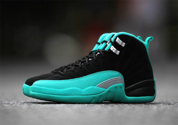 air-jordan-12-hyper-jade-weekend-release-02-620x435
