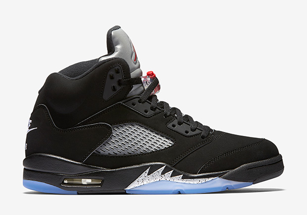 air-jordan-5-black-metallic-rtw