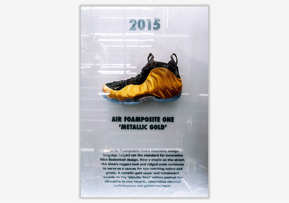 Nike Foamposite Golden Air Display 9