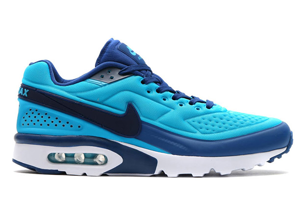 Nike Air Classic Bw Se Coastal Blue 01