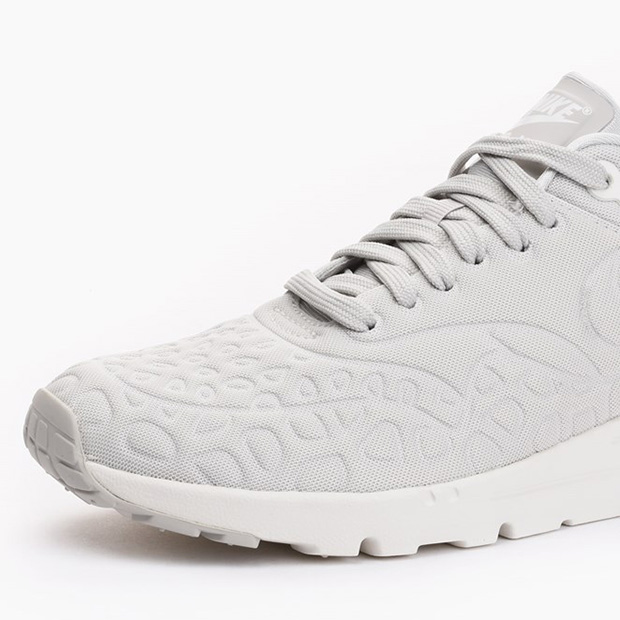 Nike Air Max 1 Wmns Plush Light Bone 05