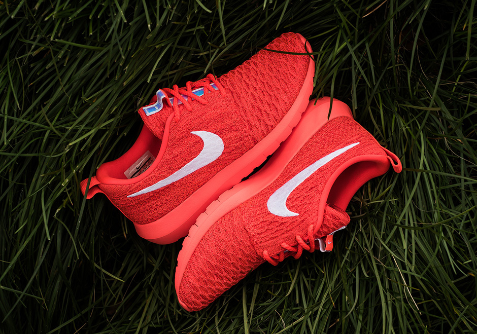 Nike Roshe Run Flyknit Bright Crimson 02