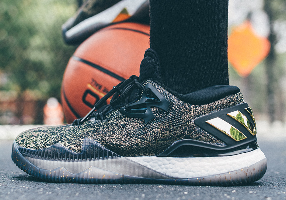 Adidas Crazylight Boost 2016 Harden Black Gold 3