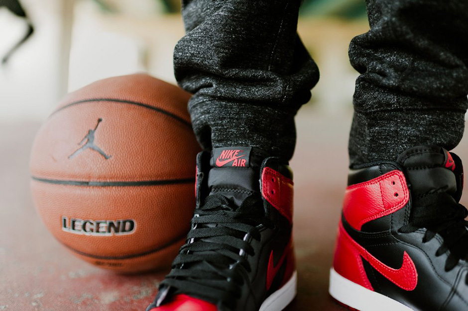 Air Jordan 1 Banned Full Release Details 08