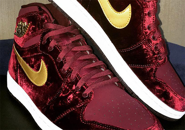 Air Jordan 1 Hairess Red Velvet
