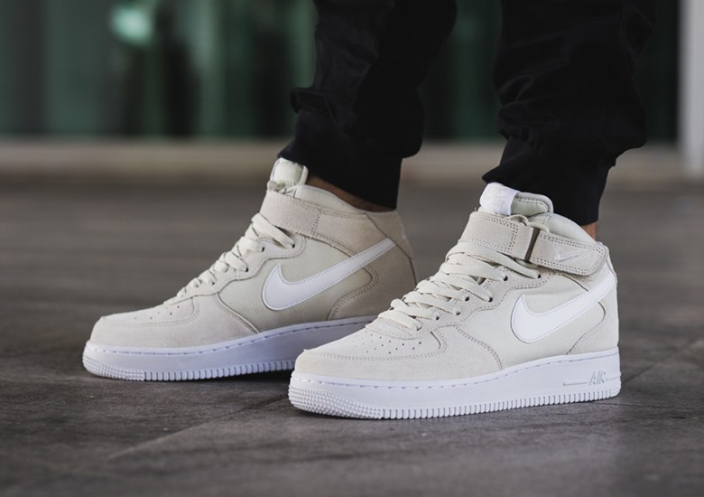 Nike Air Force 1 Mid “Light Bone”