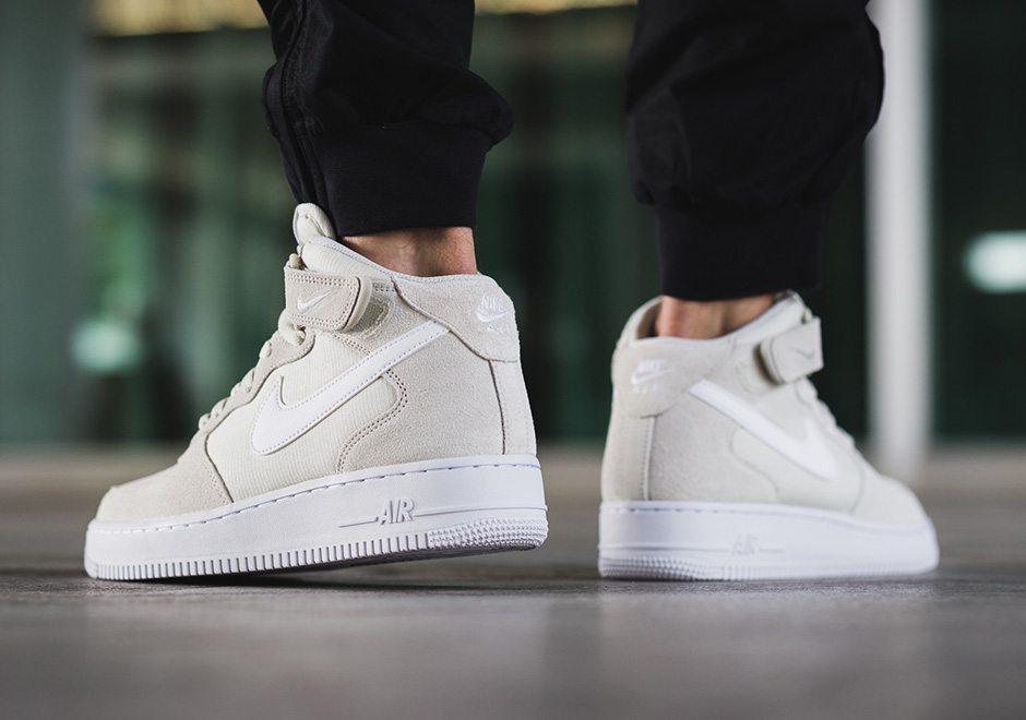 Nike Air Force 1 Mid Light Bone 03