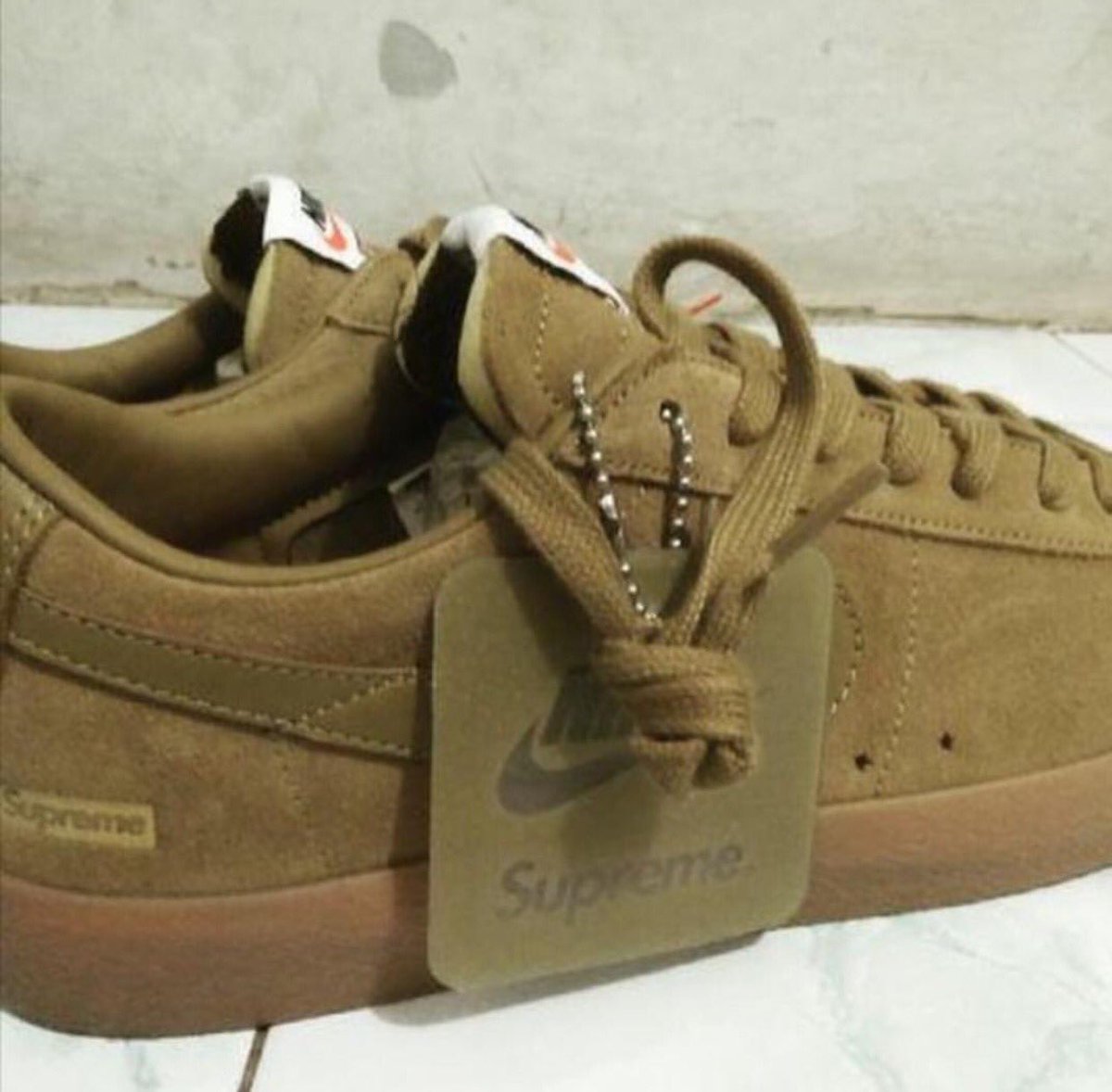 Supreme Nike Blazer Low Fall 2016 1