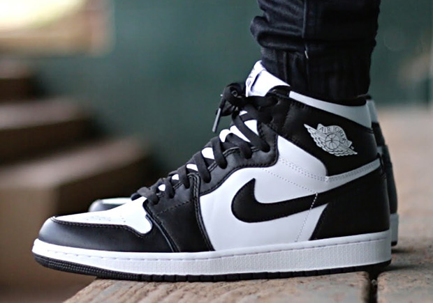 Air Jordan 1 Black White Retro High Og February 2017